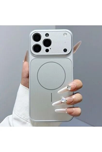 iPhone 16 Pro Max Kılıf Gümüş Gri – Mat AG Glass Anti-Glare Buzlu Cam, MagSafe Uyumlu, Darbe Emici Şeffaf Kenar